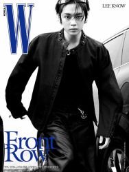 LEE KNOW (Stray Kids) - 2026 [W KOREA] Vol.11 (C ver.)  PRE - ORDER 
