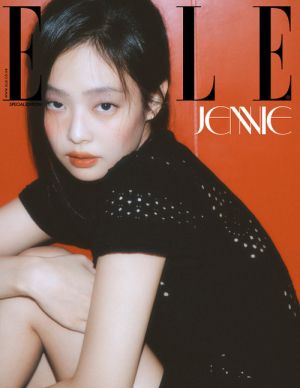 JENNIE - AUGUST 2025 [ELLE] (E ver) PRE - ORDER